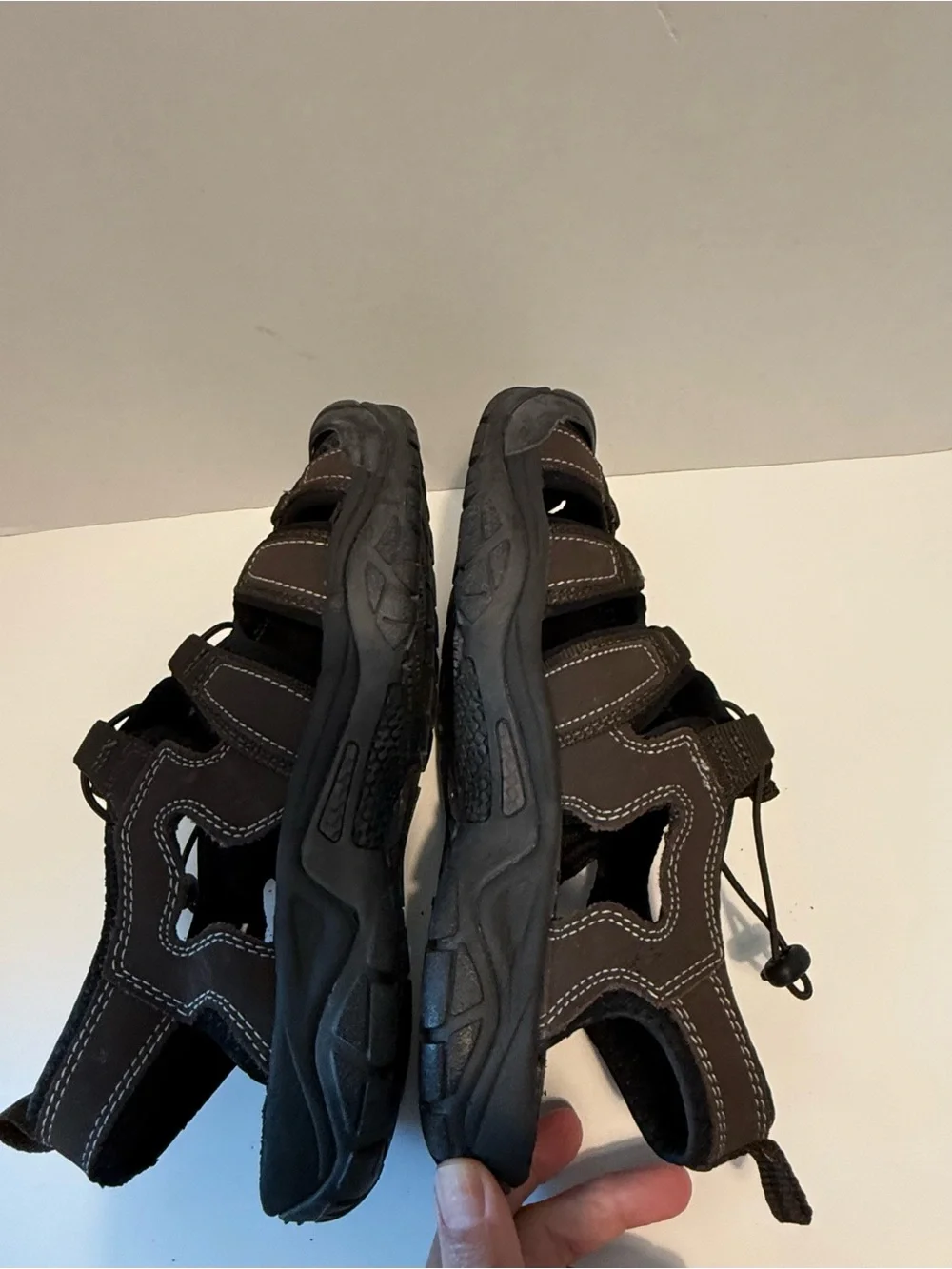 Skechers brown hiking fisherman sandals rugged outdoor men’s 10
